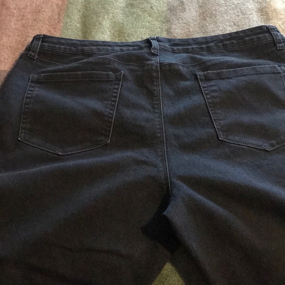 Style & Co Curvy Skinny Leg Jeans - Picture 5 of 7